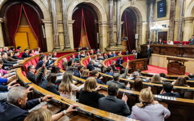 Aprovada moció al parlament per garantir dues setmanes d’activitats de lleure educatiu a l’estiu